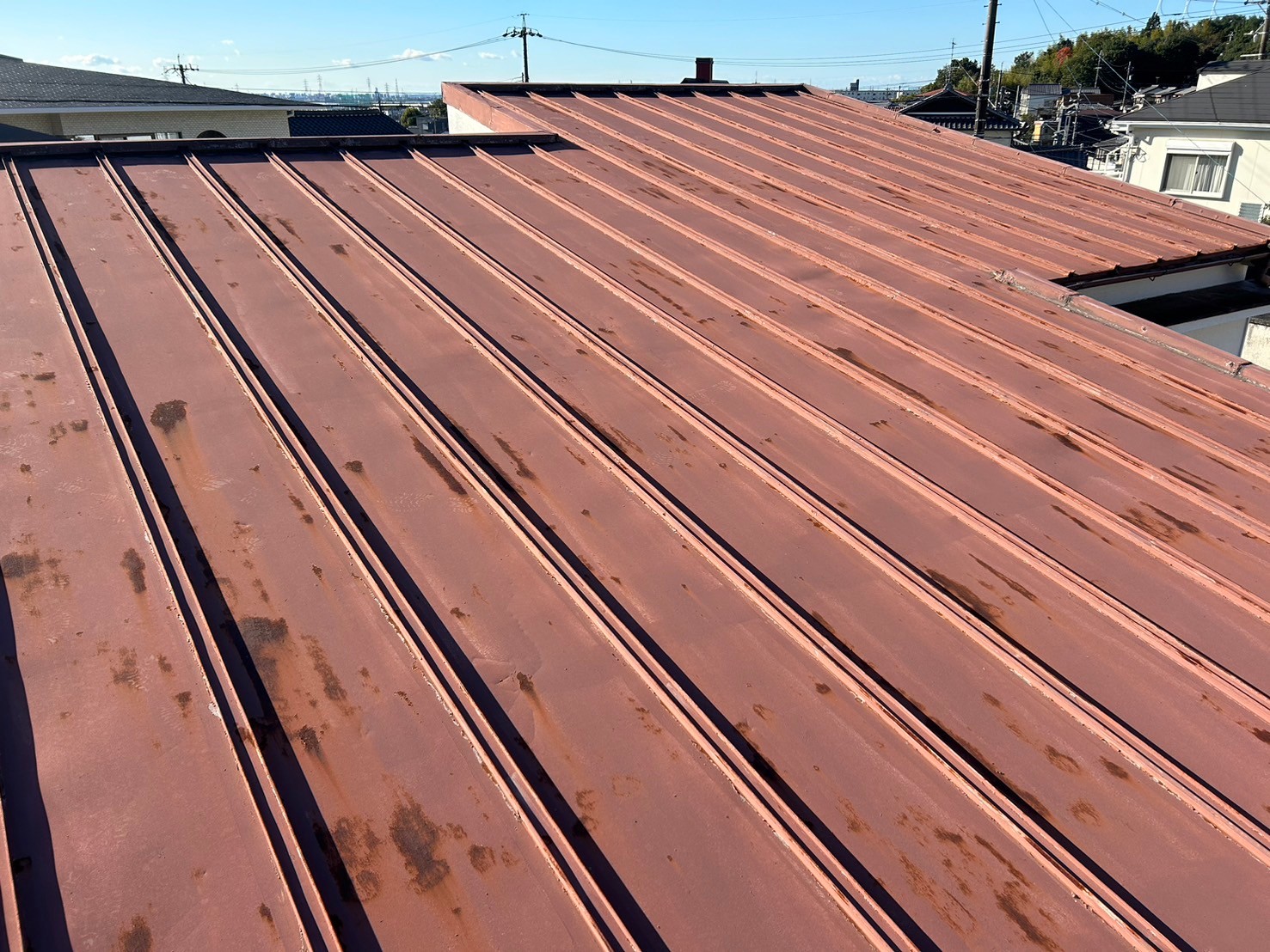 塗装前の屋根の様子です。